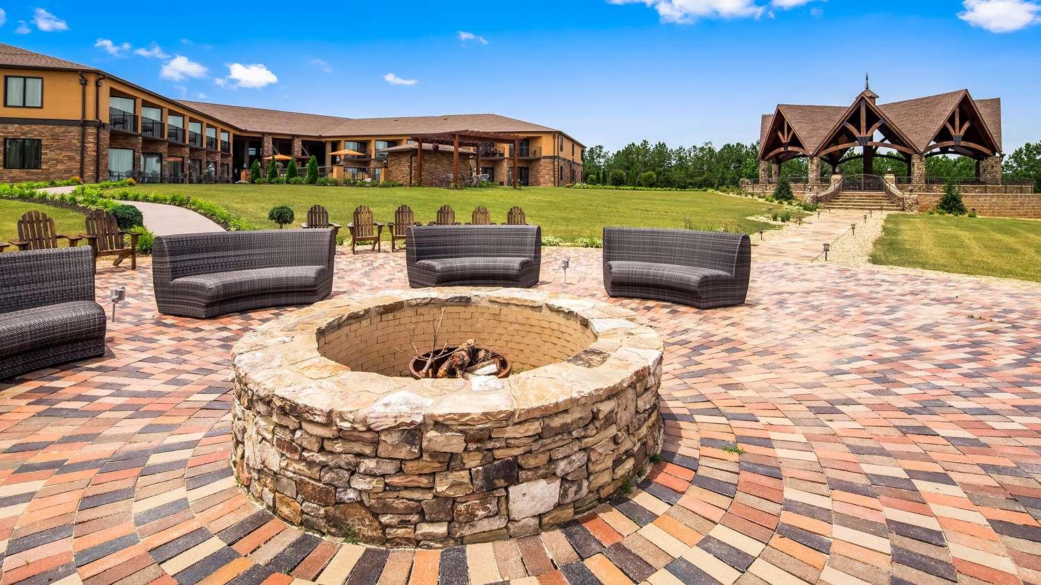 Best Western Warm Springs Hotel And Event Center Exterior foto